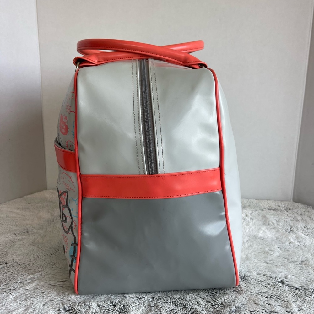 Hello Kitty White Tote Bag with Coral Accents and Character Print - Picture 4 of 16